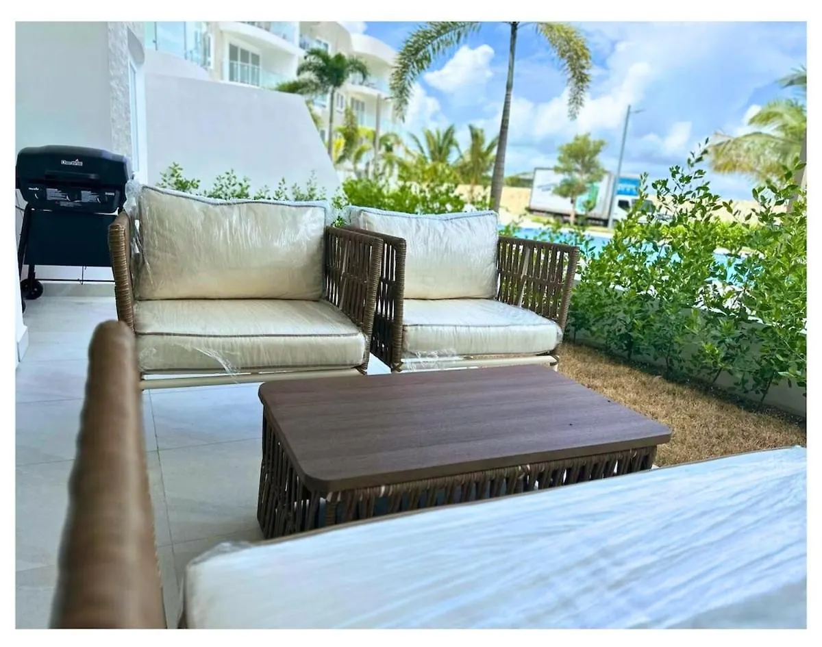 2-Bedroom Caribbean Oasis بونتا كانا شقة